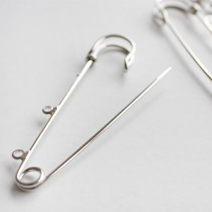 [Metal materials] brooch decorative pin
