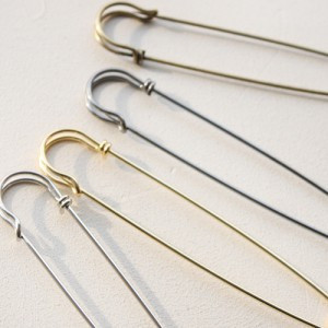[Metal materials]Decorative pin (10cm)