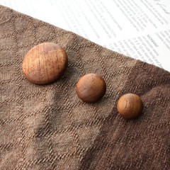 [Wooden button] Convex red chestnut wooden button (21mm)