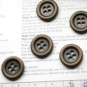 [Metal button] Round three-dimensional border button (23mm)