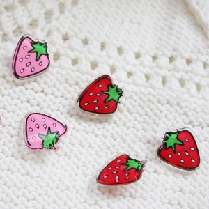 [Character Button] Transparent Strawberry Button (20 x 23mm)