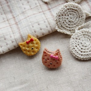 [Character Button] Cat Biscuit Button (18 x 16mm)