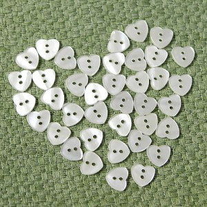 [Basic button] Mother-of-pearl Mini heart button (11mm)