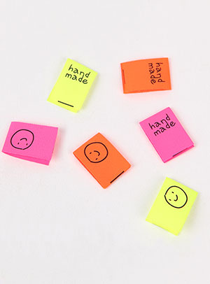 [Tags/Labels/Wappen] Neon Smile Labels