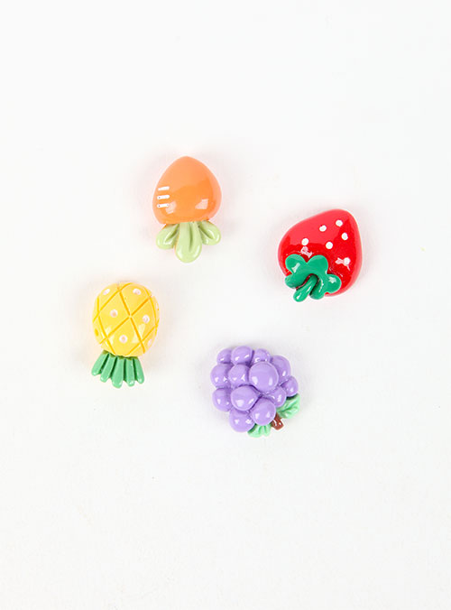 [Character Button] Carrot Fruit Button