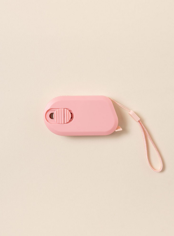 [Pin holder/ruler/scissors/sewing ring] Delivery knife, ruler
