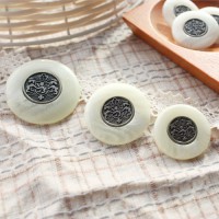 [Horn Button] Heaven and Earth White Button (25mm, 30mm)