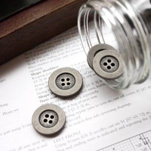 [Metal Button] Antique 3D Frame Button II (21mm, 23mm)