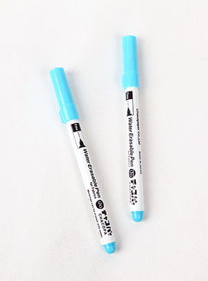 [Doll supplies] Water-erasable water-based pen