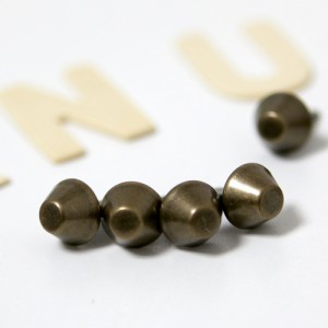 [Metal accessories] Bag bottom stud (+back plate for fixing)