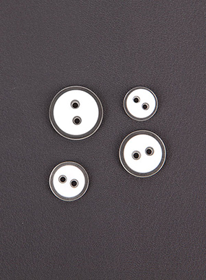 [Horn Button] Cheek 2 Hole Button (11mm/13mm/15mm/18mm)