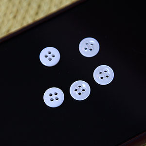 [Basic Button] Mini Convex 4-hole Button (9mm)