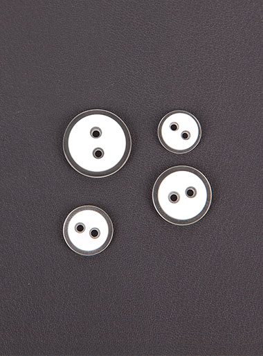[Horn Button] Cheek 2 Hole Button (11mm/13mm/15mm/18mm)