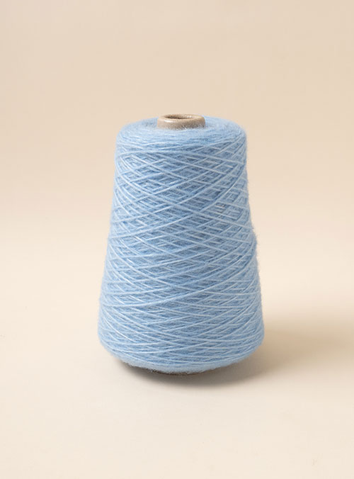 LOVA WOOL TUBE (1 cone/260g±10g excluding core) Mercerized wool 75%, nylon 25%