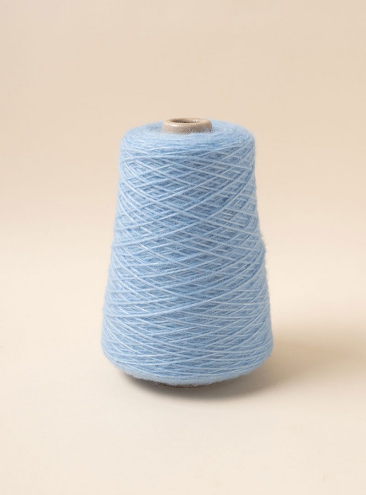 LOVA WOOL TUBE (1 cone/260g±10g excluding core) Mercerized wool 75%, nylon 25%